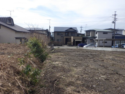 【前面道路含む現地写真】 | 北秋田市東横町11-4・売地