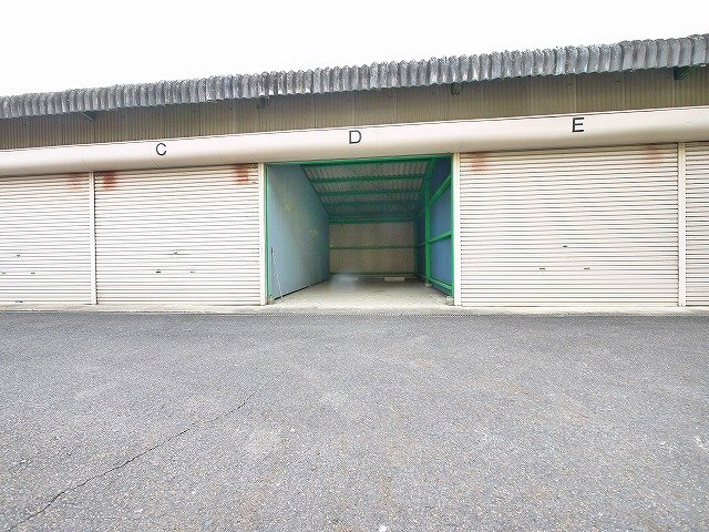 前栽町倉庫（駒ノ口ガレージ）