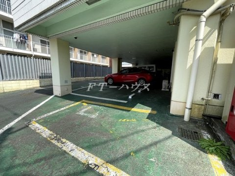 シンエイ第８東船橋マンションの駐車場