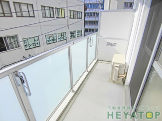 【バルコニー】 | 南向きバルコニー（同仕様写真）