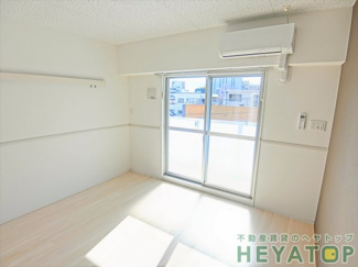 【居間・リビング】 | 洋室１０.８帖（同仕様写真）