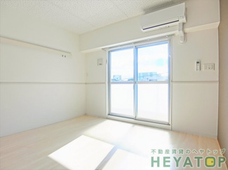 【内装】 | 洋室１０.８帖（同仕様写真）