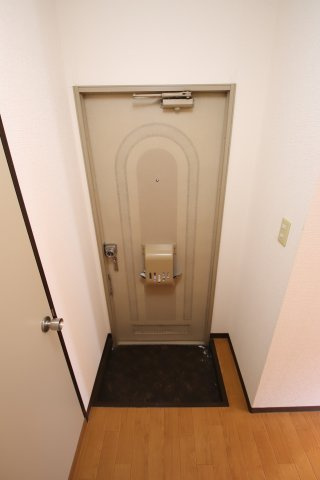【玄関】 | タウニィハイツ金剛