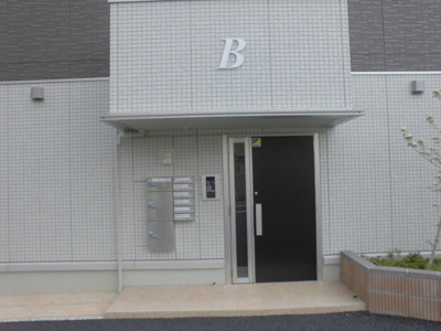 【エントランス】 | クリスタB