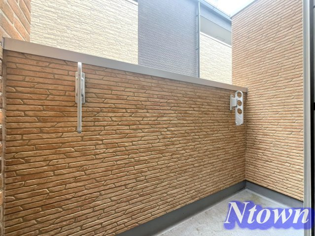 【バルコニー】 | メゾン生駒町 | お洗濯にも便利なバルコニー付き