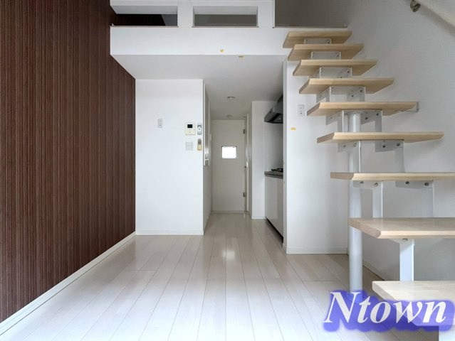 【内装】 | メゾン生駒町 | 内装は落ち着いています