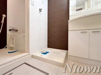 【設備】 | デザイナーズコーポ名北 | 洗濯機置き場です