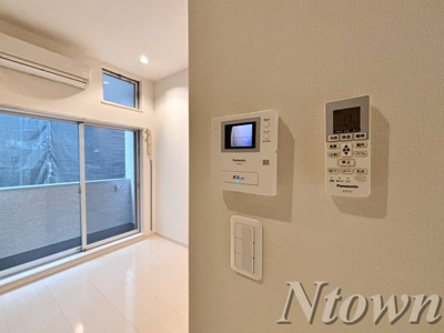 【セキュリティ】 | デザイナーズコーポ名北 | モニター付きインターホンです