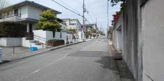 【前面道路含む現地写真】