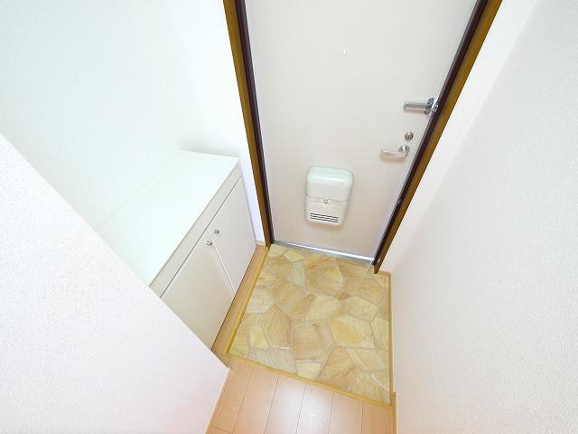 アメニティ前栽２号館の玄関|シンプルで使いやすい玄関です