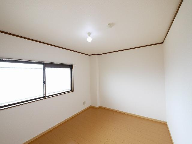 アメニティ前栽２号館の洋室|スタンダードな洋室です