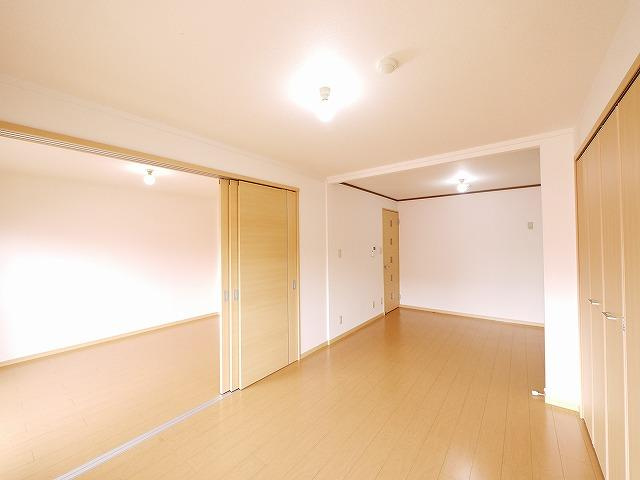 アメニティ前栽２号館の洋室|使い勝手のいい洋室です