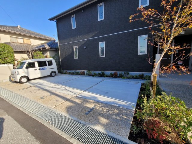 クオレールの駐車場|平面式の駐車場です。