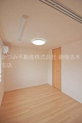 【寝室】 | クリスタＢ(Ｄ-ｒｏｏｍ) | 同物件別号室参考写真