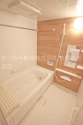 【浴室】 | クリスタＢ(Ｄ-ｒｏｏｍ) | 同物件別号室参考写真