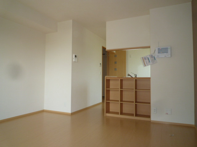 古新田　ＰＡＤＤＹの居間・リビング|洋室