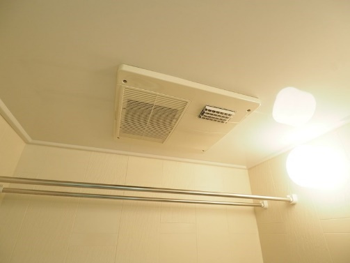 浴室暖房乾燥機付き