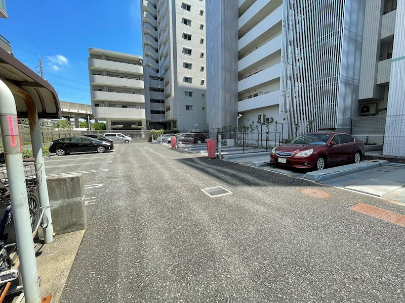 敷地内駐車場（機械式と平置きの2種類）※空き状況等は要確認