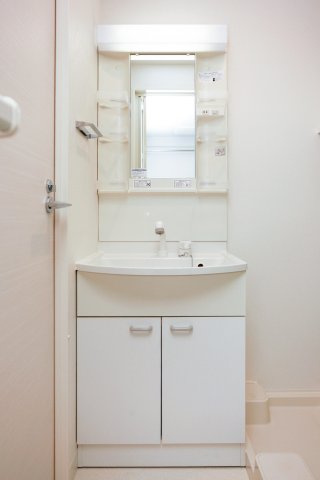 サヴォイ博多スーペリア　6階の独立洗面台|別号室のものです。現状優先となります。