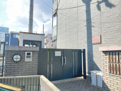 【その他】 | レオパレストルテュー | オートロックゲート付き。