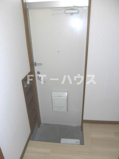 シャンブル・ミモザの玄関