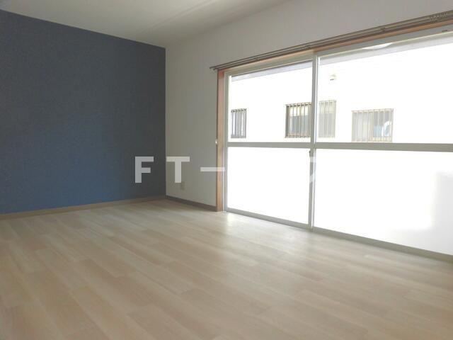 シャンブル・ミモザの居間・リビング