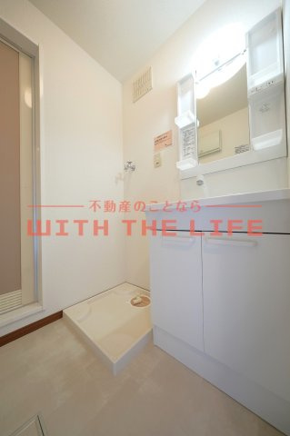 カーサオークマ【10，000円キャッシュバック対象物件】の洗面所|スペースが確保できる洗面所です