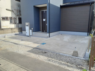 【駐車場】 | カースペースは2台駐車が可能です