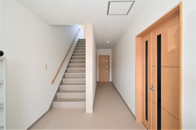 【エントランス】 | 新開テナント | クロス　フロア張替え済みです