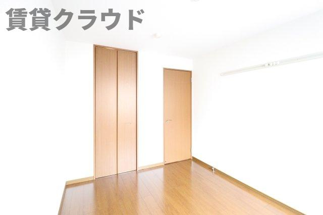 タムナスコートの洋室|使いやすい居間です