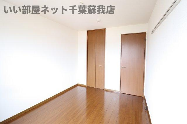 タムナスコートの寝室|広くて明るい寝室