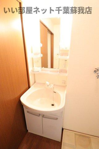 タムナスコートの洗面所|脱衣スペースもあります