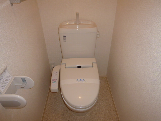 カイマナ・ヒラのトイレ|ウォシュレット