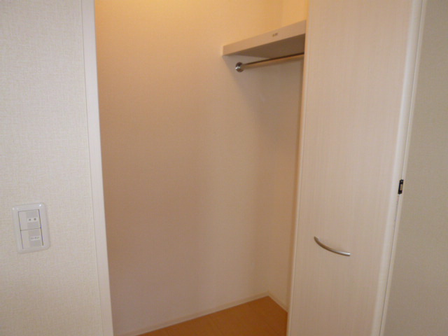 カイマナ・ヒラの収納|ウォークインクローゼット