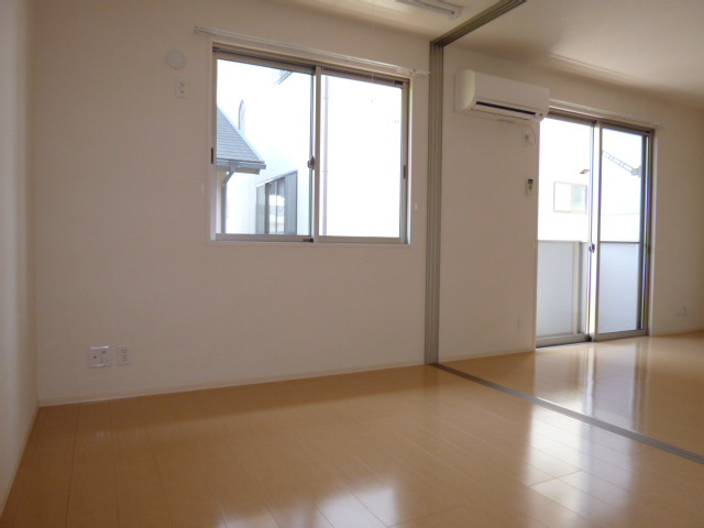 カイマナ・ヒラの内装|洋室