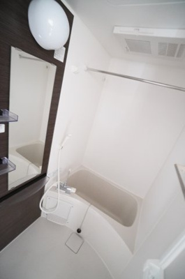 【浴室】 | リブリ・アイネ | ※同物件・同タイプの写真です。