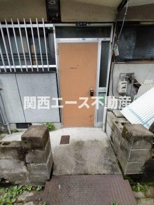 【エントランス】 | 三箇１丁目貸家