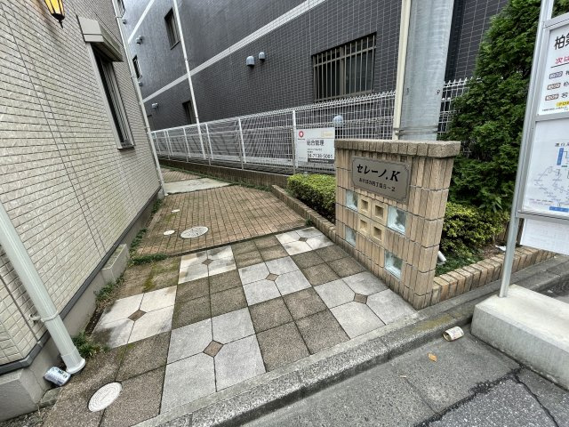 セレーノ.Ｋのエントランス