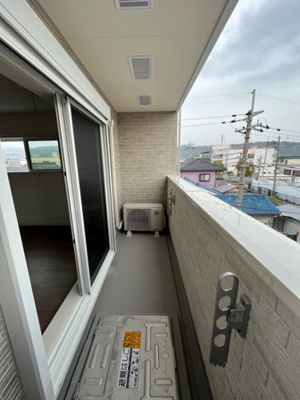 【バルコニー】 | ヴァンベール | 落ち着いた時間を過ごせるバルコニーです