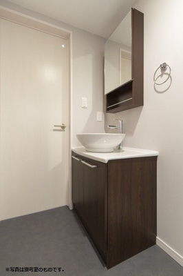 【独立洗面台】 | キキ・ド・Kuma(キキドクマ) | ※別号室の写真になります。現況優先。
