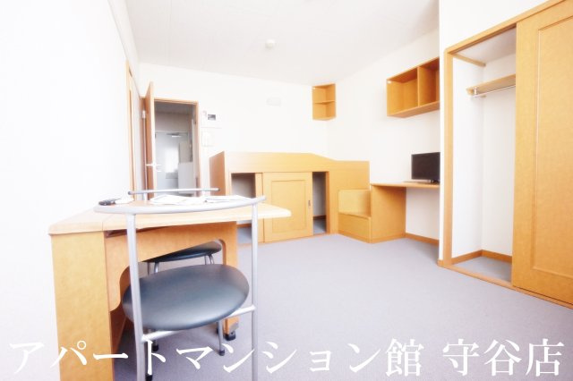 レオパレスTMおゆみ野の居間・リビング