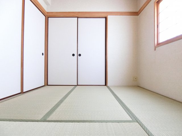 フリーディオ富田林の寝室