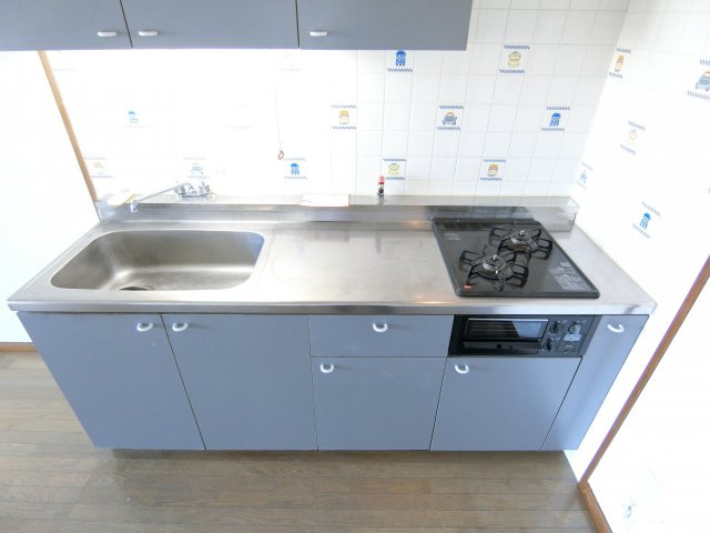 フリーディオ富田林のキッチン