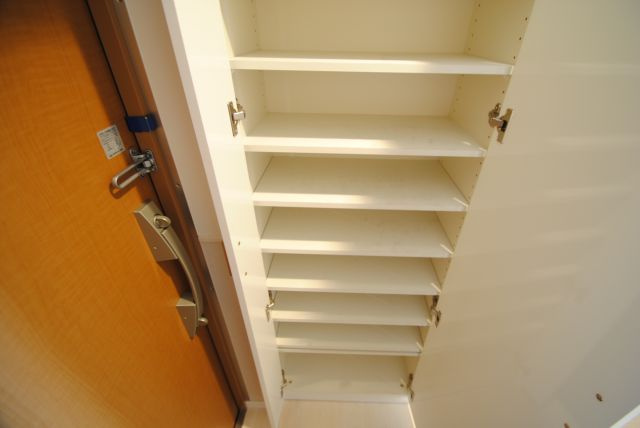 プレジデント正弥久留米駅前の収納