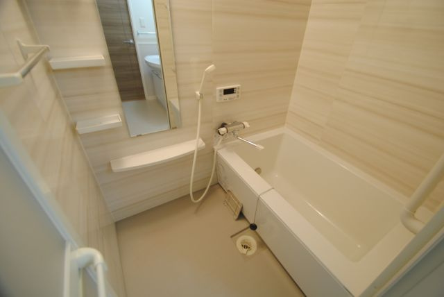 プレジデント正弥久留米駅前の浴室