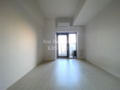 【洋室】 | エスリード九条スタシオン | エアコン付き！約7.2帖の洋室部分です♪WIC付き！