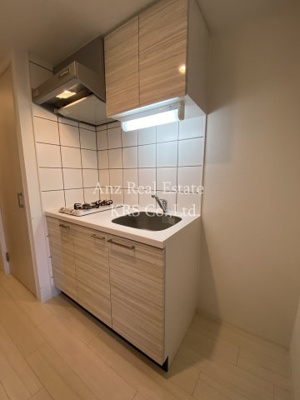 【キッチン】 | エスリード九条スタシオン | すぐ横に冷蔵庫置き場があり便利♪