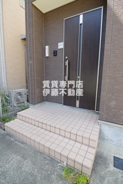石黒様戸建賃貸住宅Ⅱ C棟のエントランス