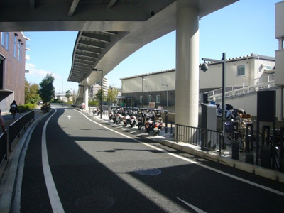 【周辺】 | ジオ高槻ミューズＥＸ | 前面道路