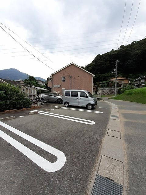 ソレアード・Ｎ　Ａの駐車場
